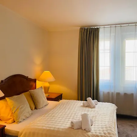 Majovey Hotel 3*