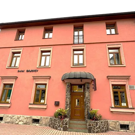 Majovey Hotel