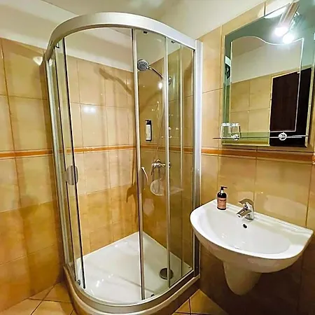 Majovey Otel 3*
